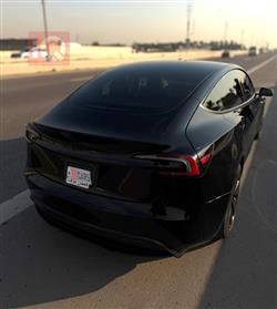 تسلا موديل 3